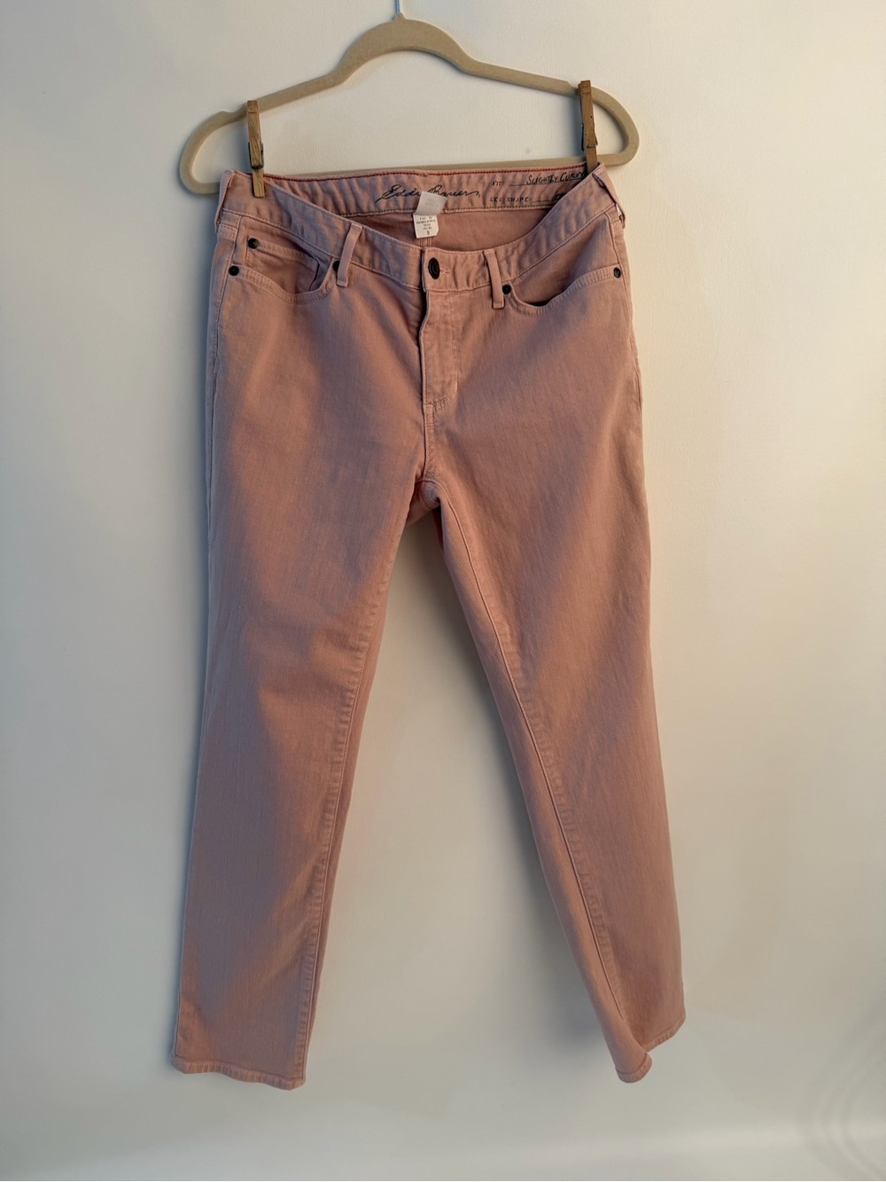 Women's Pink Eddie Bauer slightly curvy straight leg jeans
